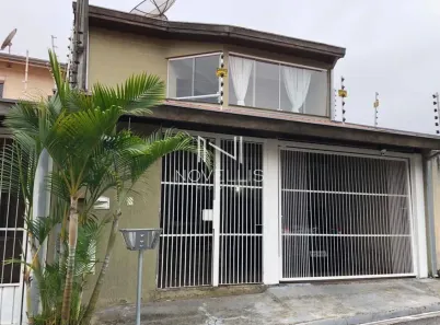 Casa com 4 Quartos para alugar, 231m² no Loteamento Villa Branca, Jacareí