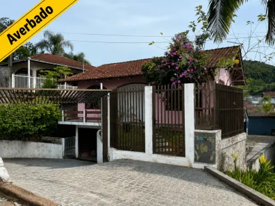 Casa com 3 Quartos à venda, 183m² no Iririú, Joinville