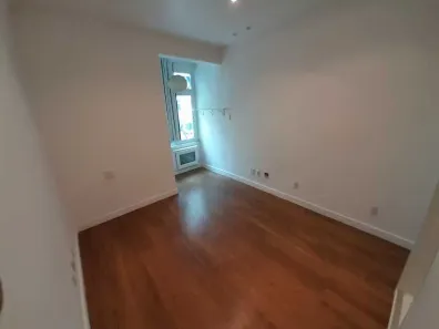 Kitnet com 1 Quarto à venda, 35m² no Copacabana, Rio de Janeiro