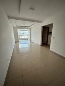 Apartamento com 2 Quartos para alugar, 76m² no Zona 07, Maringá