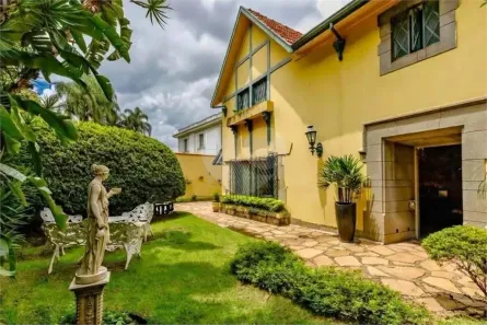 Casa com 3 Quartos para alugar, 273m² no Jardim América, São Paulo