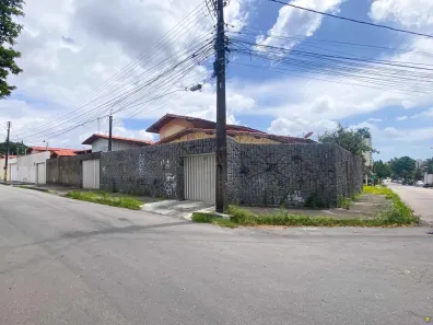 Casa com 3 Quartos para alugar, 246m² no Cambeba, Fortaleza