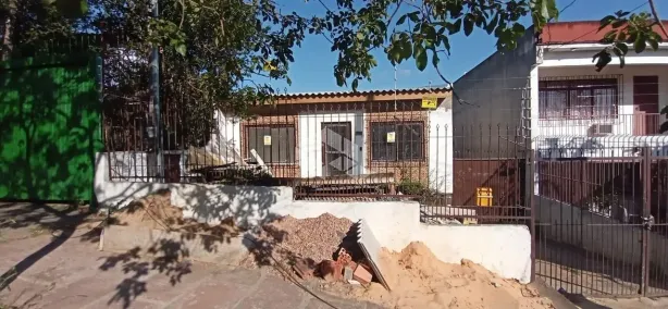Casa com 3 Quartos à venda, 130m² no Cristal, Porto Alegre