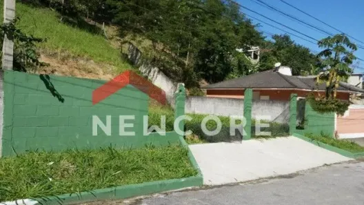 Lote/Terreno à venda, 750m² no Serra Grande, Niterói