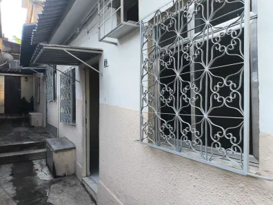 Casa com 2 Quartos para alugar, 65m² no Centro, São João de Meriti