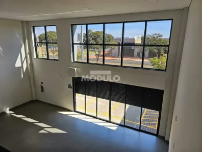 Galpão/Depósito/Armazém para alugar, 400m² no Novo Mundo, Uberlândia