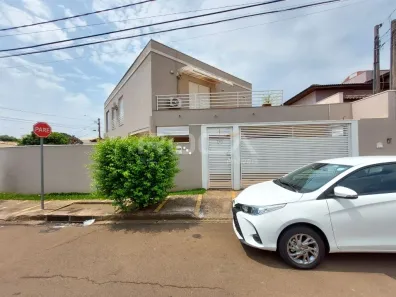 Casa de Condomínio com 3 Quartos para alugar, 240m² no Loteamento Habitacional São Carlos 1, São Carlos