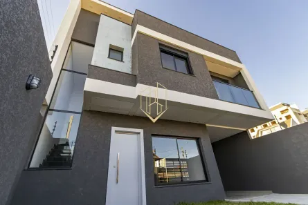 Sobrado com 3 Quartos à venda, 124m² no Uberaba, Curitiba