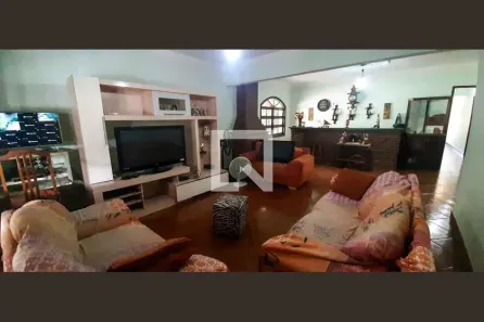 Casa com 3 Quartos à venda, 350m² no Santa Maria, Osasco