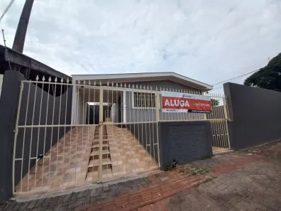 Casa com 3 Quartos para alugar, 160m² no Califórnia, Londrina