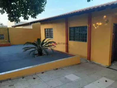Casa com 3 Quartos à venda, 200m² no Coliseu, Londrina