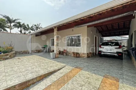 Casa com 3 Quartos à venda, 157m² no , Peruíbe