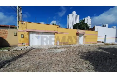 Casa com 5 Quartos à venda, 278m² no Dix-Sept Rosado, Natal