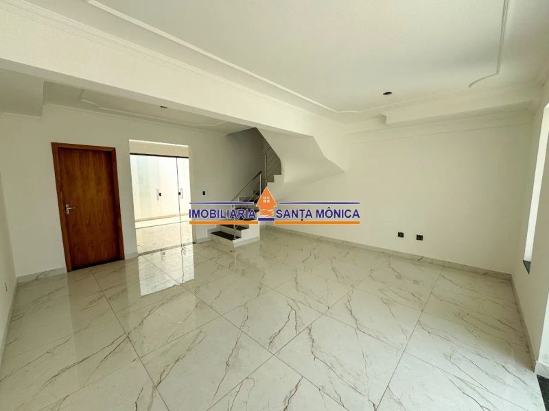 Casa com 3 quartos — Santa Amélia, Belo Horizonte