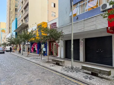 Ponto Comercial para alugar, 28m² no Centro, Curitiba