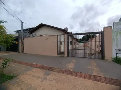 Casa de Condomínio com 2 Quartos para alugar, 50m² no Santa Fé, Campo Grande