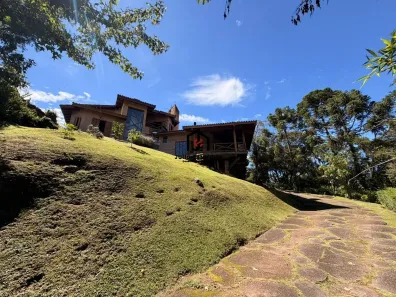 Casa com 3 Quartos à venda, 333m² no Alto do Capivari, Campos do Jordão