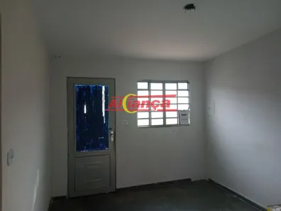 Casa com 1 Quarto para alugar, 58m² no Cidade Brasil, Guarulhos
