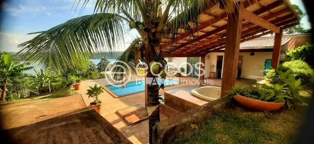 Fazenda/Sítio com 4 Quartos para alugar, 180m² no Distrito Industrial, Uberlândia