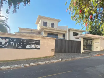 Casa com 5 Quartos para alugar, 840m² no Ingá Alto, Betim