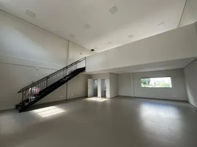 Casa com 1 Quarto para alugar, 170m² no Centro, Cascavel