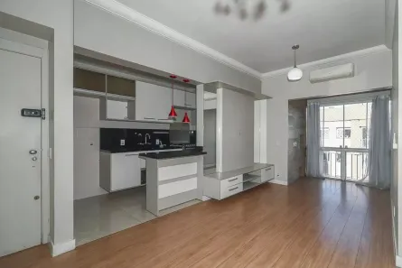 Apartamento com 3 Quartos para alugar, 75m² no Sarandi, Porto Alegre