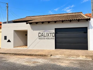 Casa com 2 Quartos à venda, 80m² no Jardim Europa, Uberlândia