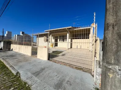 Casa com 3 Quartos à venda, 158m² no Capoeiras, Florianópolis