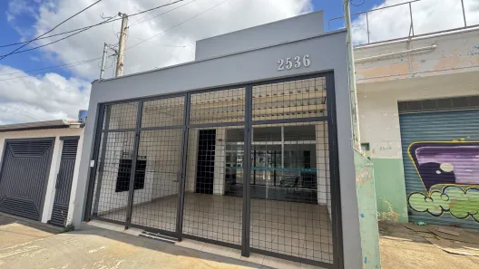 Sala Comercial para alugar, 336m² no Jardim Lucila, Tatuí