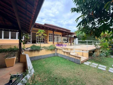 Casa de Condomínio com 4 Quartos à venda, 332m² no Vila Progresso, Niterói