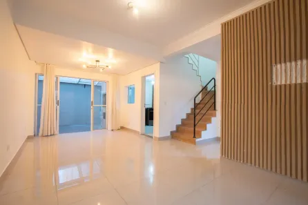 Sobrado com 3 Quartos à venda, 100m² no Capão Raso, Curitiba