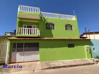 Sobrado com 3 Quartos à venda, 200m² no Vila São José, Brasília