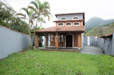 Sobrado com 2 Quartos à venda, 380m² no Martim de Sá, Caraguatatuba