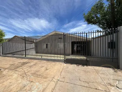 Casa com 2 Quartos à venda, 130m² no Luiz de Sá, Londrina