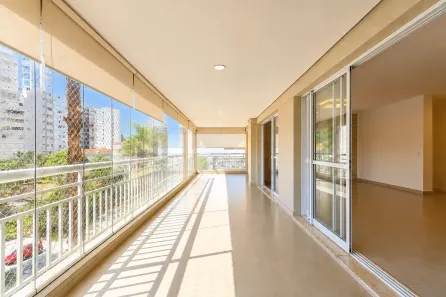 Apartamento com 3 Quartos para alugar, 201m² no Sumaré, São Paulo