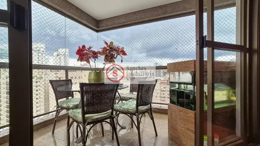 Apartamento com 3 Quartos à venda, 194m² no Indianópolis, São Paulo