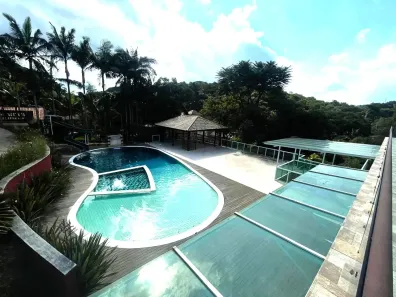 Fazenda/Sítio com 5 Quartos para alugar, 1333m² no Jardim Caiapiá, Cotia