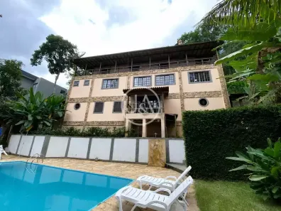 Casa com 6 Quartos à venda, 392m² no Araras, Petrópolis