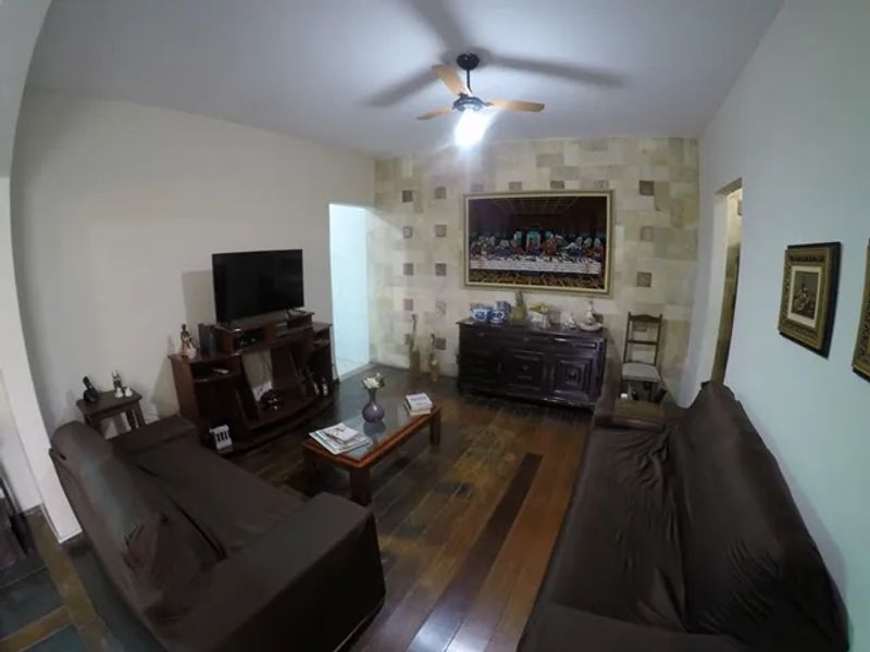 Casa com 3 quartos — Santa Terezinha, Belo Horizonte