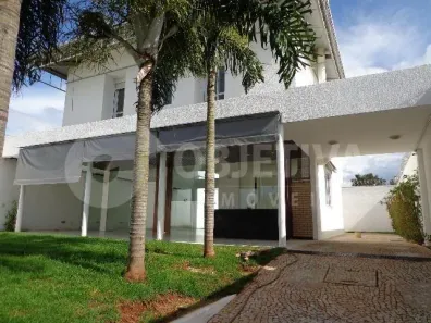 Casa com 4 Quartos à venda, 200m² no Jardim Inconfidência, Uberlândia