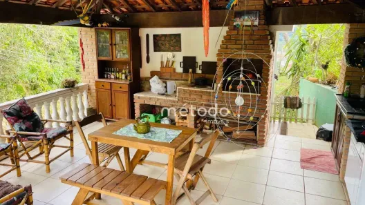 Casa com 2 Quartos à venda, 180m² no Loteamento Valparaiba, Guararema