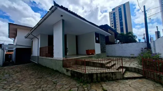 Casa com 4 Quartos para alugar, 348m² no Brisamar, João Pessoa