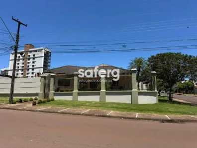 Casa com 3 Quartos à venda, 144m² no Centro, Cascavel