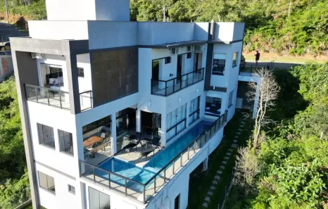 Casa de Condomínio com 7 Quartos à venda, 360m² no Albuquerque, Teresópolis