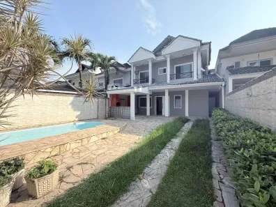 Casa de Condomínio com 4 Quartos para alugar, 280m² no Vargem Pequena, Rio de Janeiro