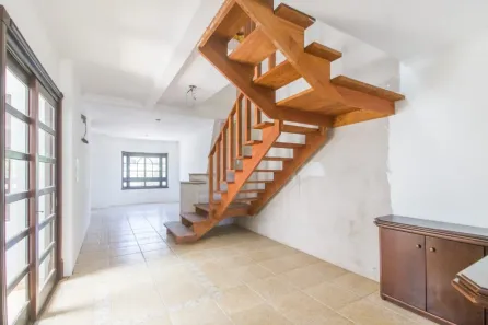 Casa com 3 Quartos à venda, 300m² no Jardim Itu, Porto Alegre