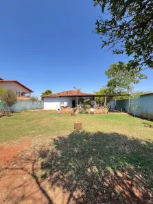 Casa de Condomínio com 3 Quartos à venda, 250m² no Região dos Lagos, Brasília