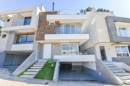 Sobrado com 3 Quartos à venda, 211m² no Santa Cândida, Curitiba