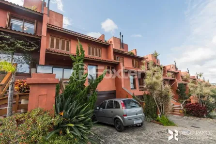 Casa de Condomínio com 3 Quartos à venda, 384m² no Cristal, Porto Alegre