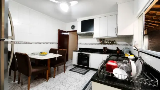 Casa com 2 Quartos à venda, 100m² no Jardim Gurilândia, Taubaté